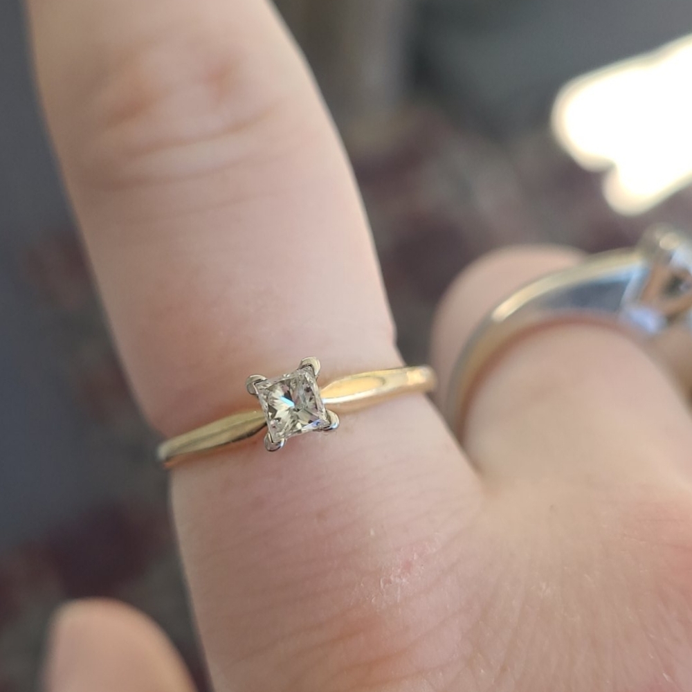 Princess cut diamond ring